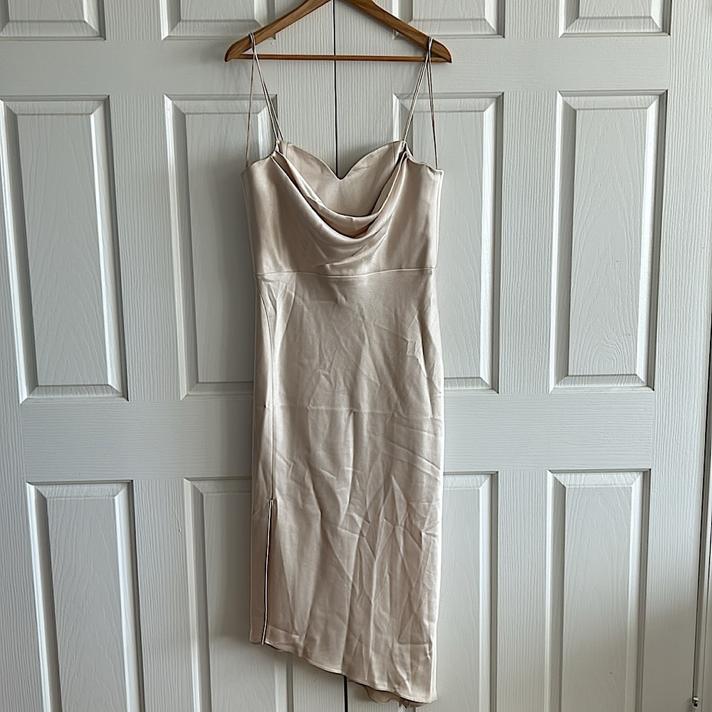 Alice + Olivia NWT Champagne Slip Kiyoko Midi Dress **Size 12**🔥🔥 - Picture 4 of 9